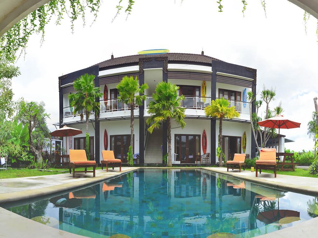 Hotel Premier Surf Camp Canggu Exterior foto