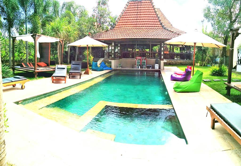 Hotel Premier Surf Camp Canggu Exterior foto