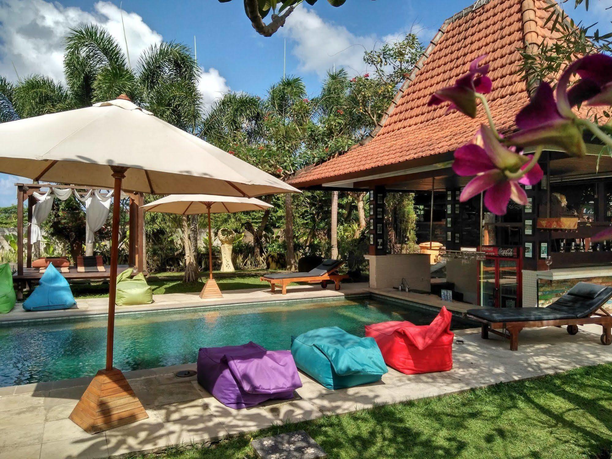 Hotel Premier Surf Camp Canggu Exterior foto
